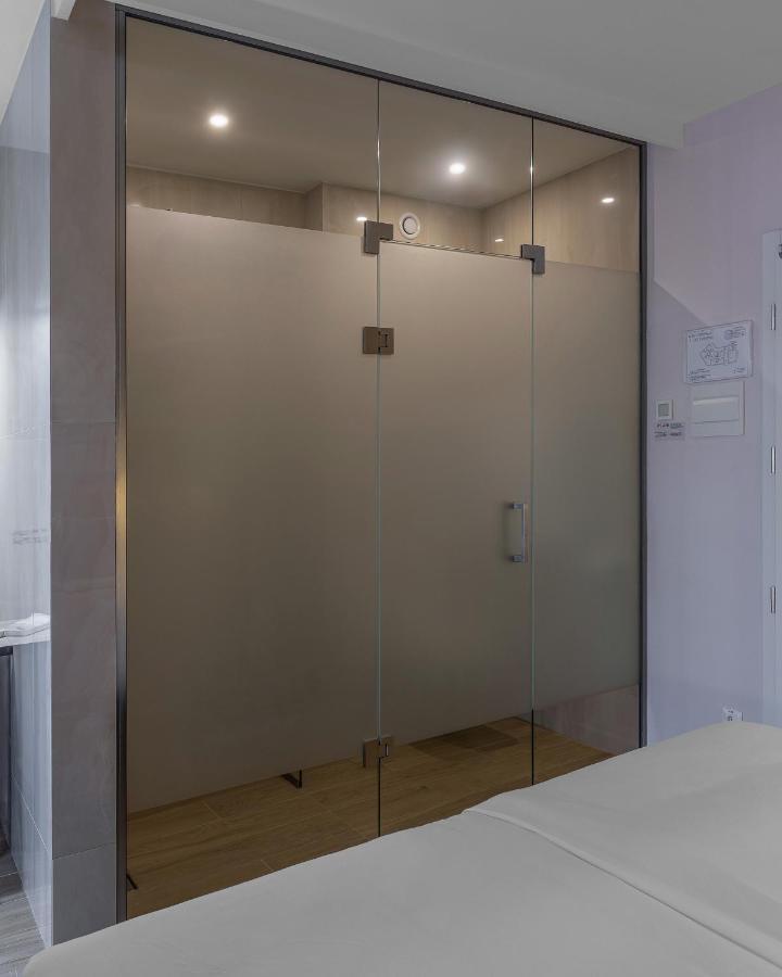 קייב Kontrakt Boutique Hotel מראה חיצוני תמונה