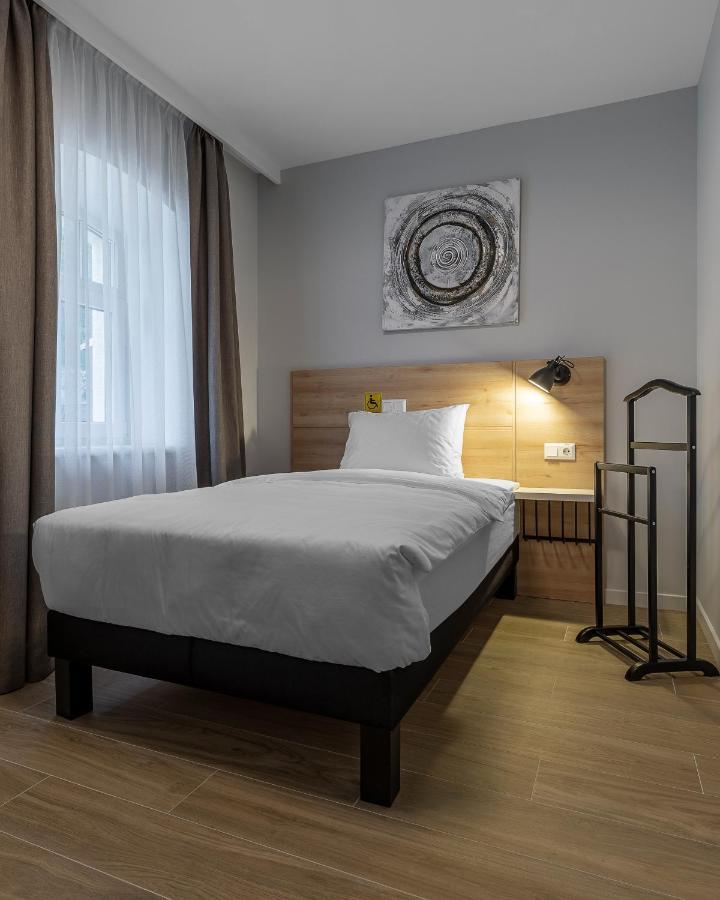 קייב Kontrakt Boutique Hotel מראה חיצוני תמונה